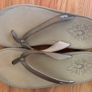 OluKai Ladies Sandals
